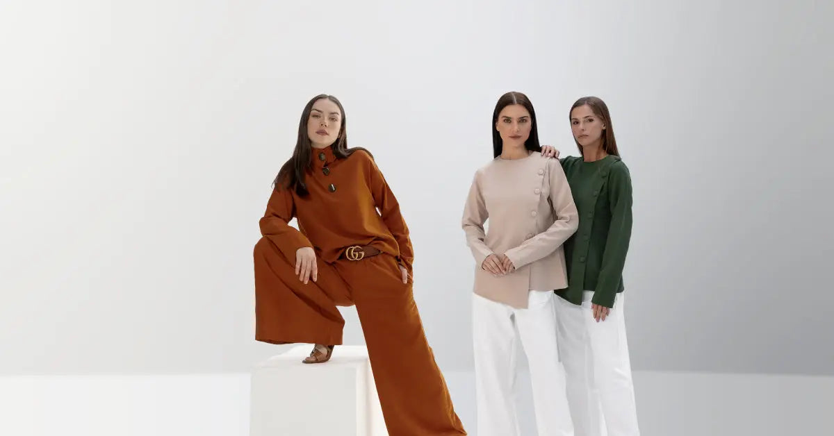 Discover our collection of tops and blouses in luxurious leather, smooth satin, and breathable linen. Perfect for adding texture and style, these pieces bring versatility and elegance to any wardrobe.
