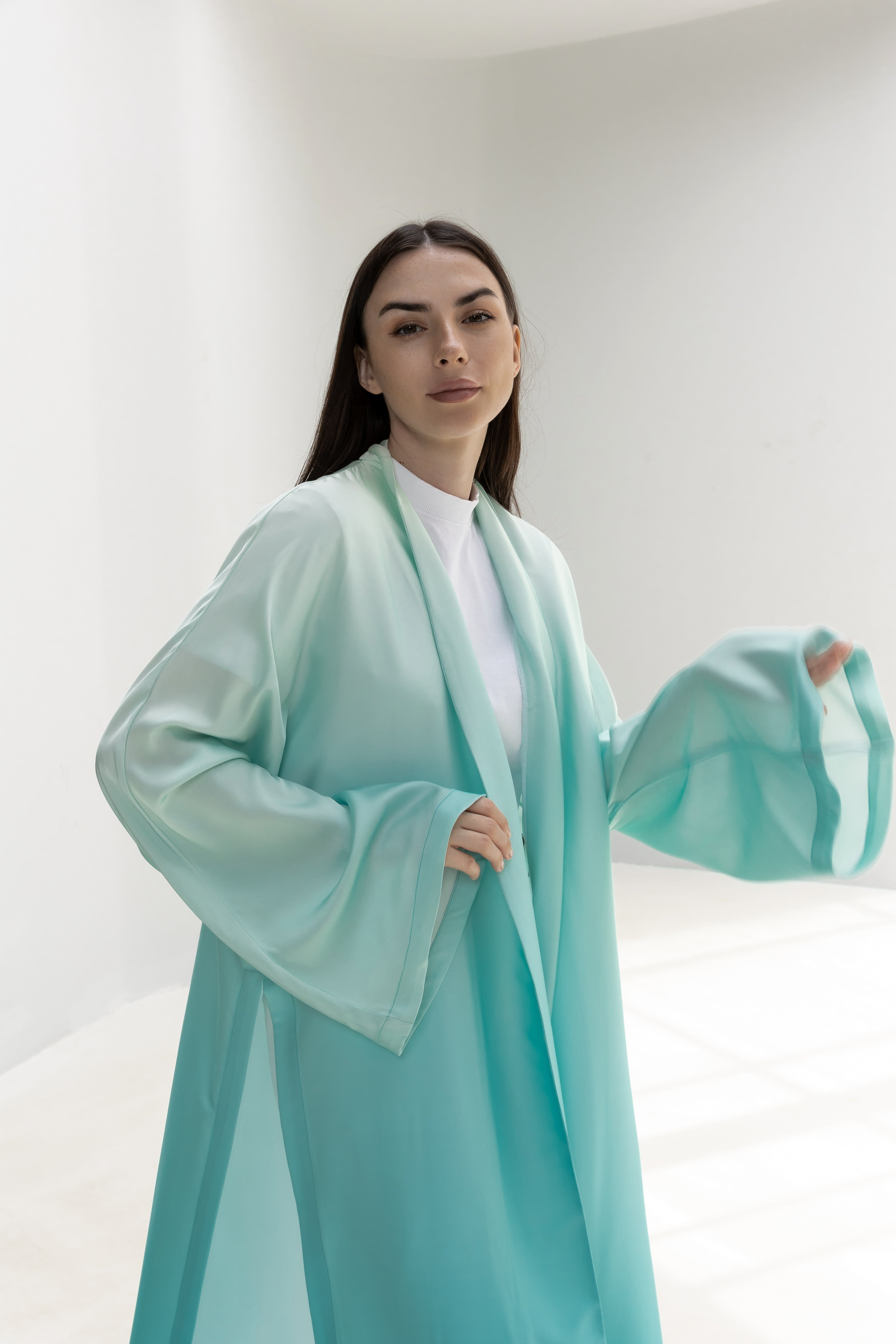 Explore our women’s collection of cardigans, kimonos, and ponchos crafted from luxurious satin and breathable linen. Perfect for layering, these pieces blend comfort and elegance for effortless, stylish looks.