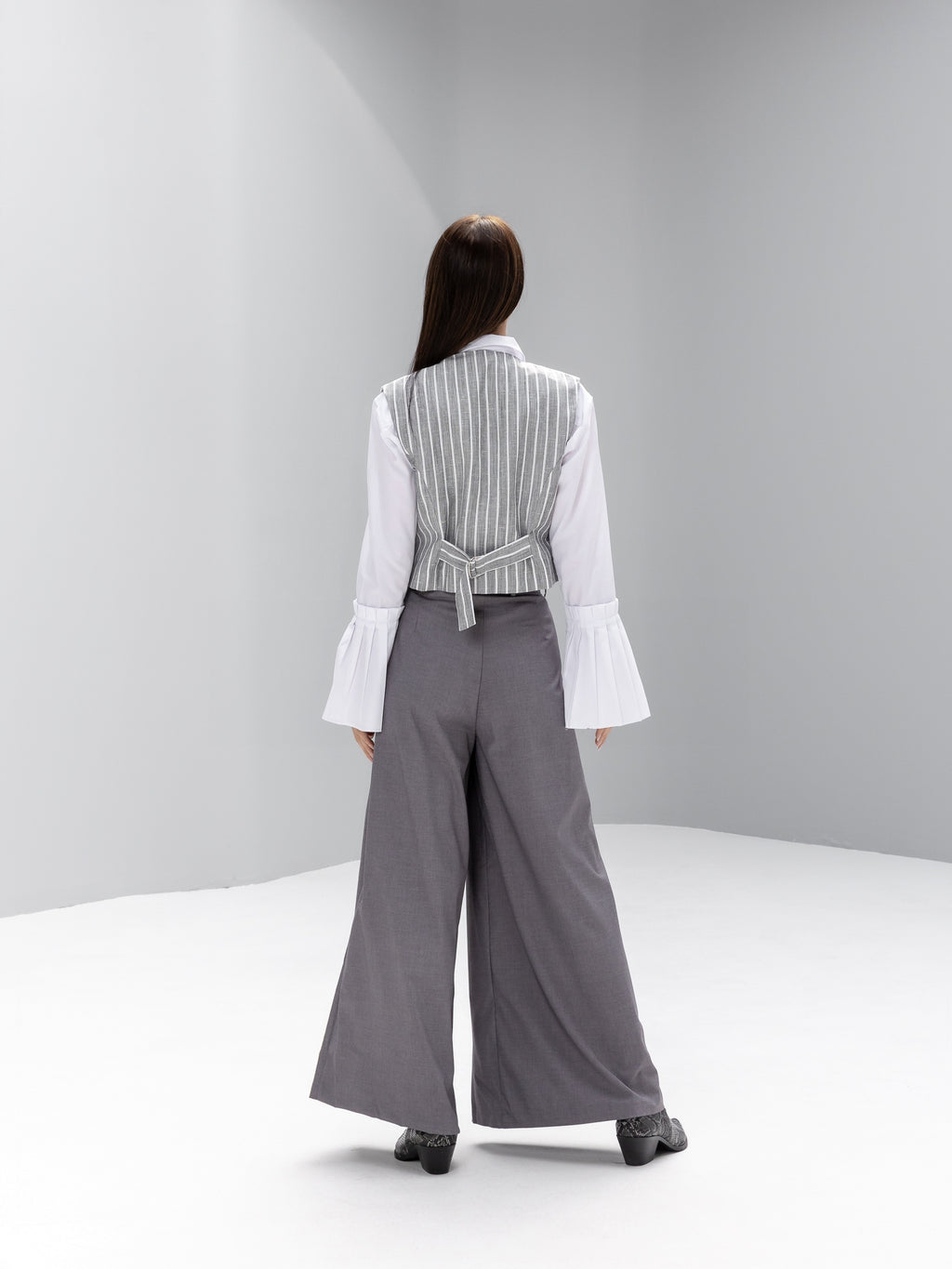 Wide-leg mid-waist tailored Trousers