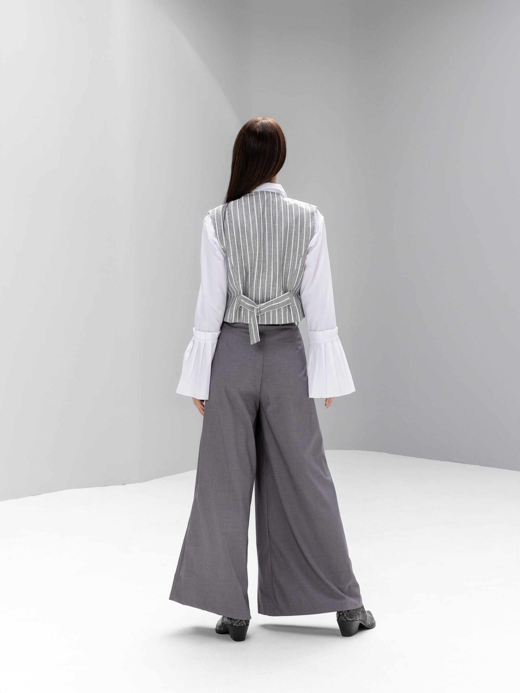 Wide-leg mid-waist tailored Trousers