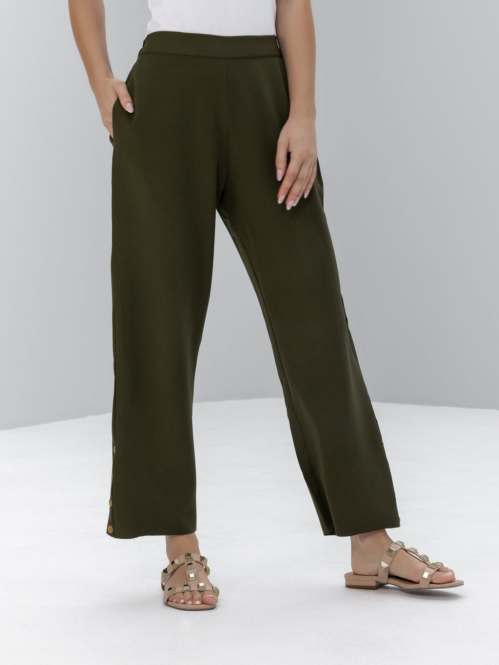 Straight leg pants with studs