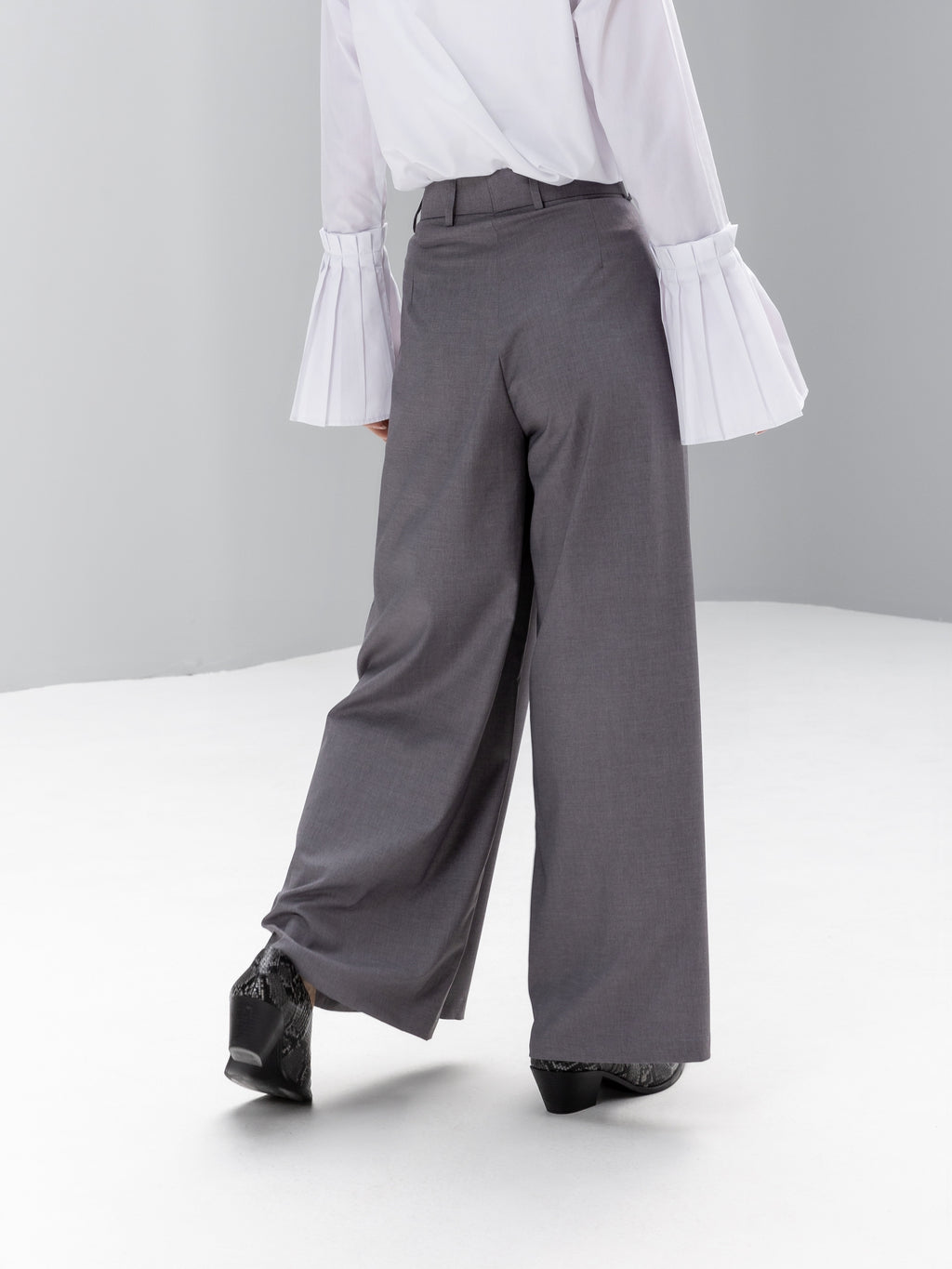 Wide-leg mid-waist tailored Trousers