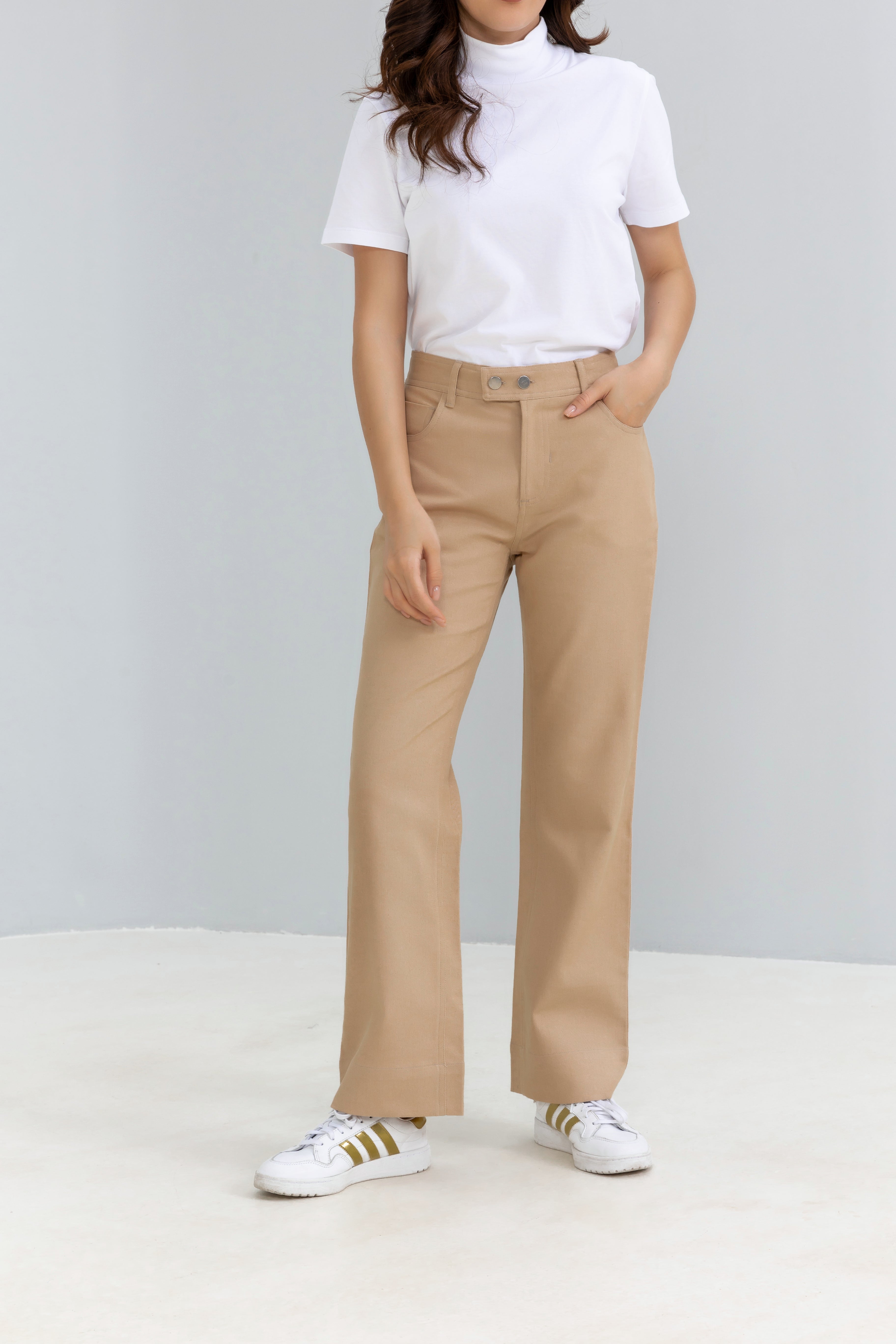 Straight leg mid waist Jeans