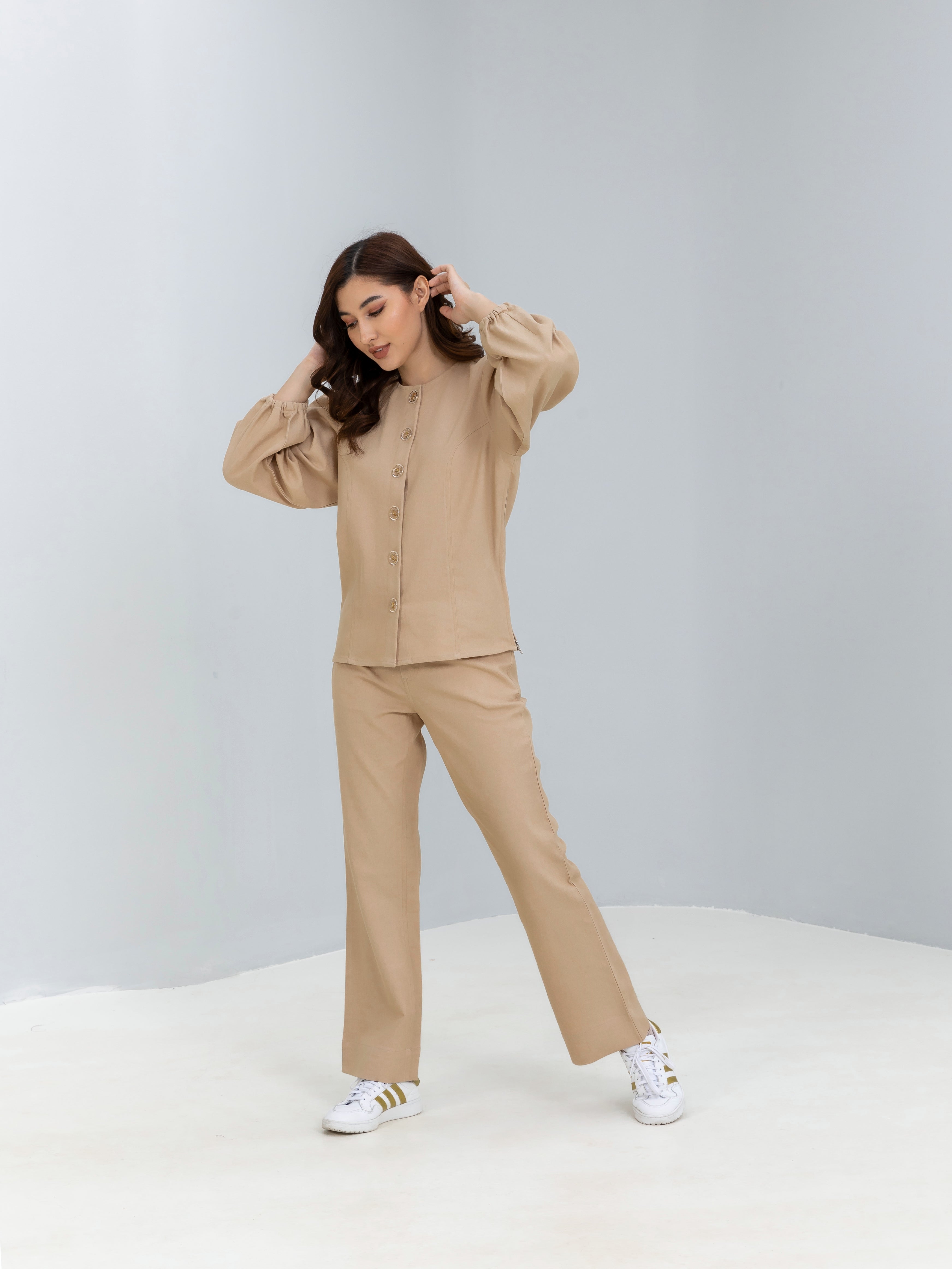 Straight leg mid waist Jeans
