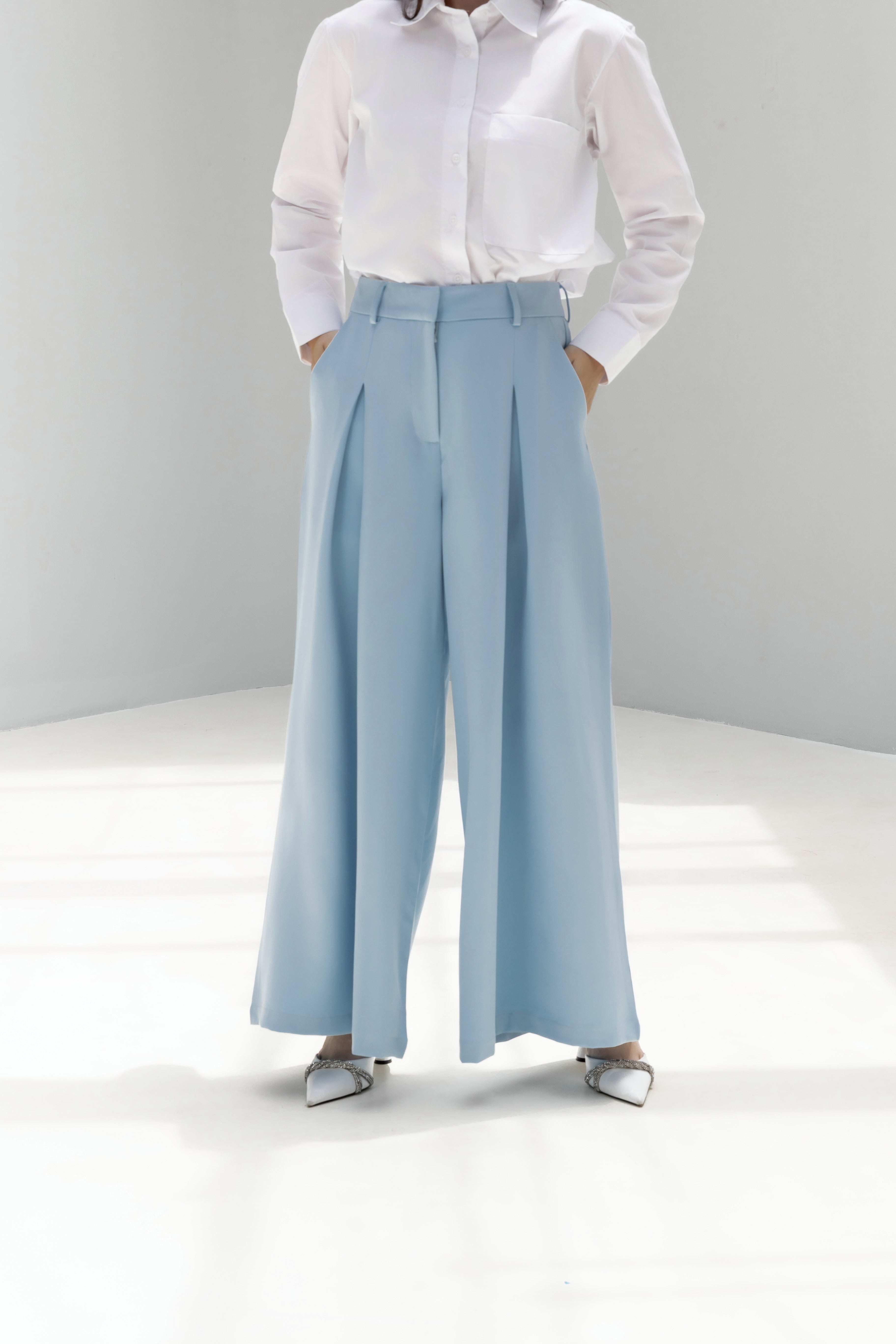 Wide-leg mid-waist tailored Trousers
