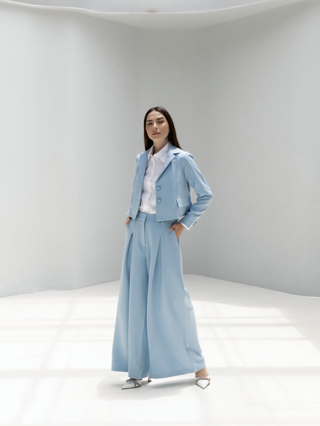 Wide-leg mid-waist tailored Trousers