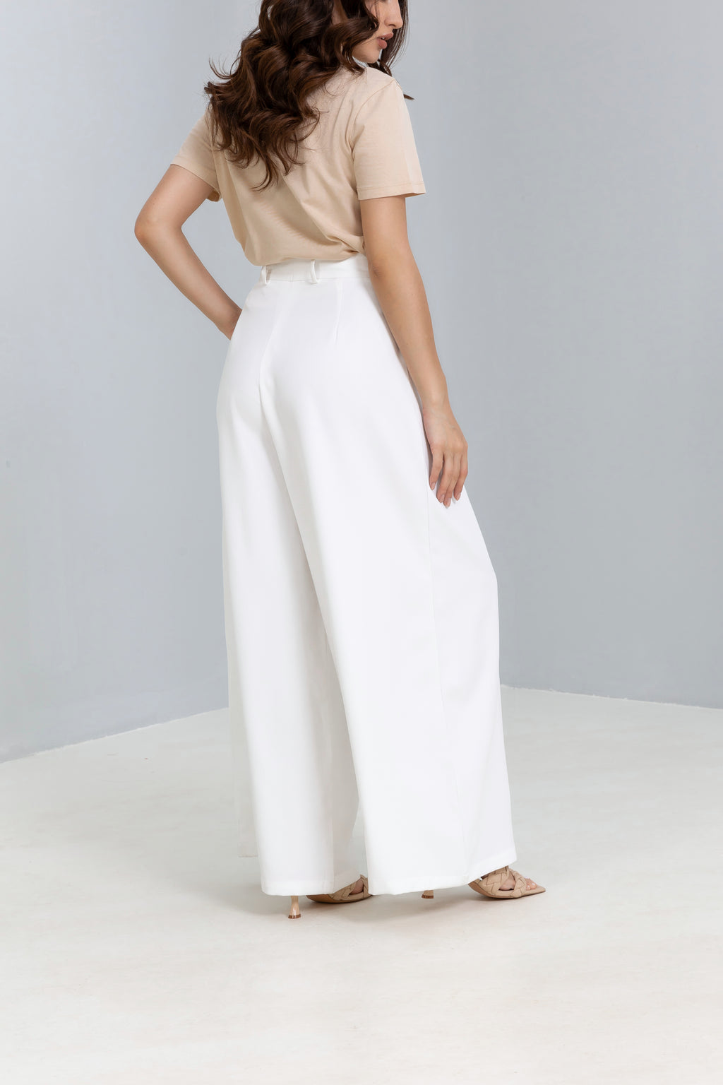 Wide-leg mid-waist tailored Trousers